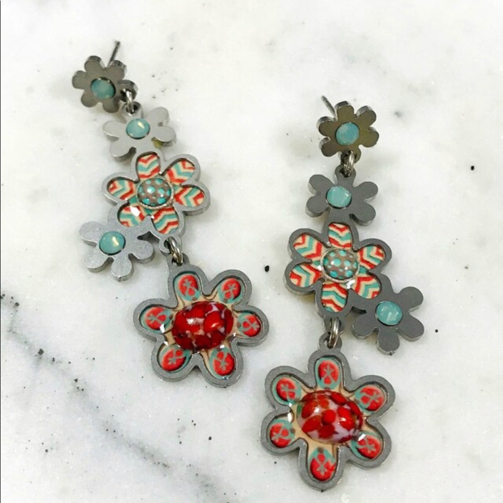 Beautiful Artisan Designer Flower Earrings,NWT - Picture 4 of 5